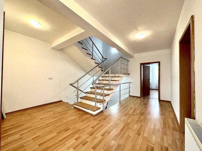 Casa de inchiriat - intrarea în Dumbravita - Poză 22