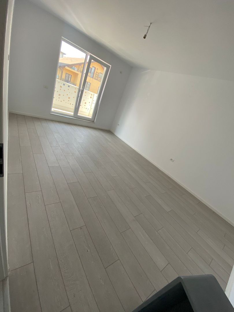 Giroc-Neptun | 3 Camere  | Decomandat | Lift | Disponibil imediat - Poză 3