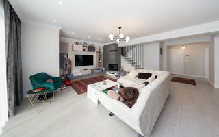 Casă ideală pentru familie în Brașov, Bunloc – spațioasă, luminoasă, priveliște - Poză 19