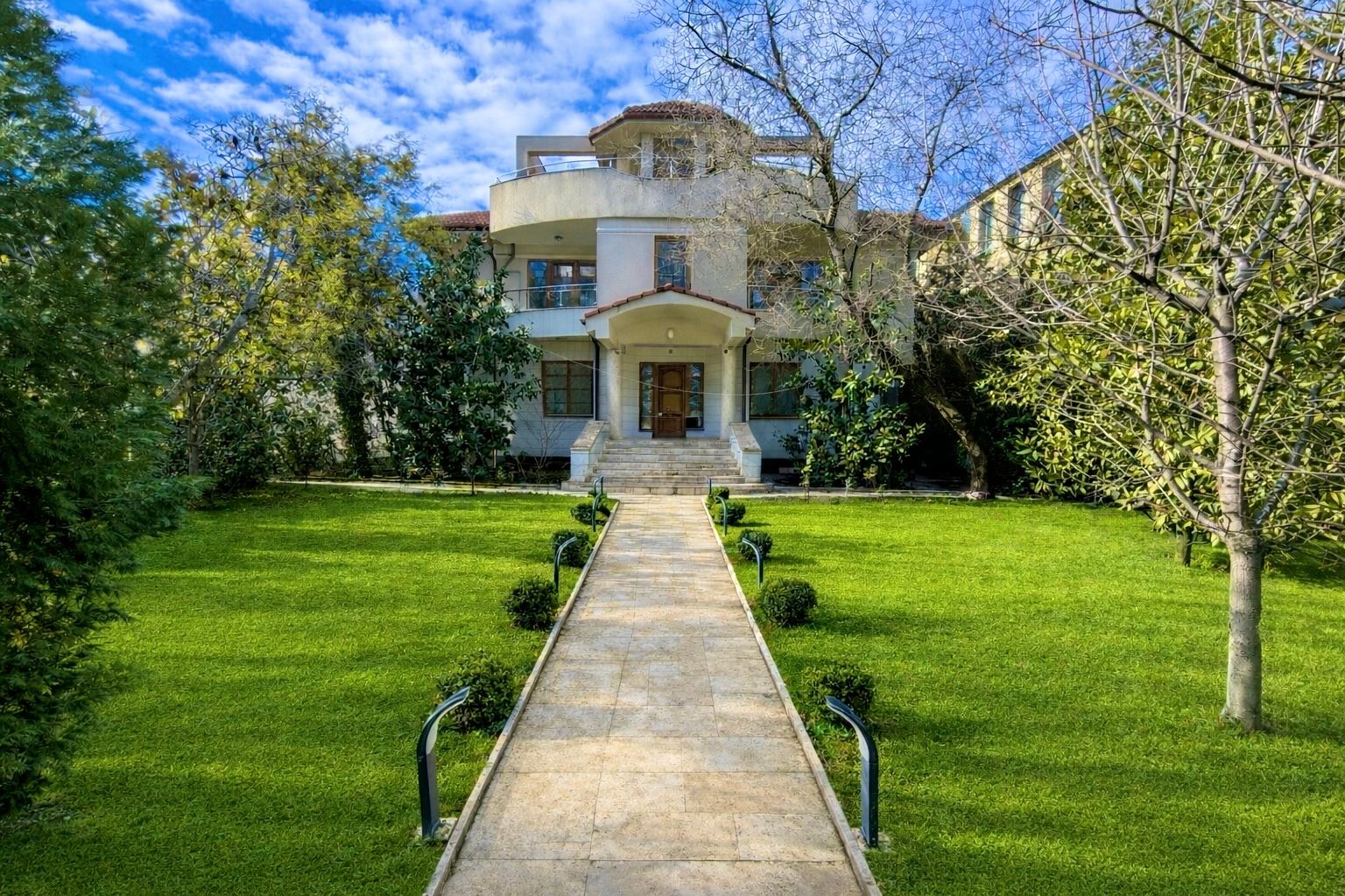 Vila / Casa de lux de vanzare  1000mp teren Str. Primaverii Constanta - Poză 3