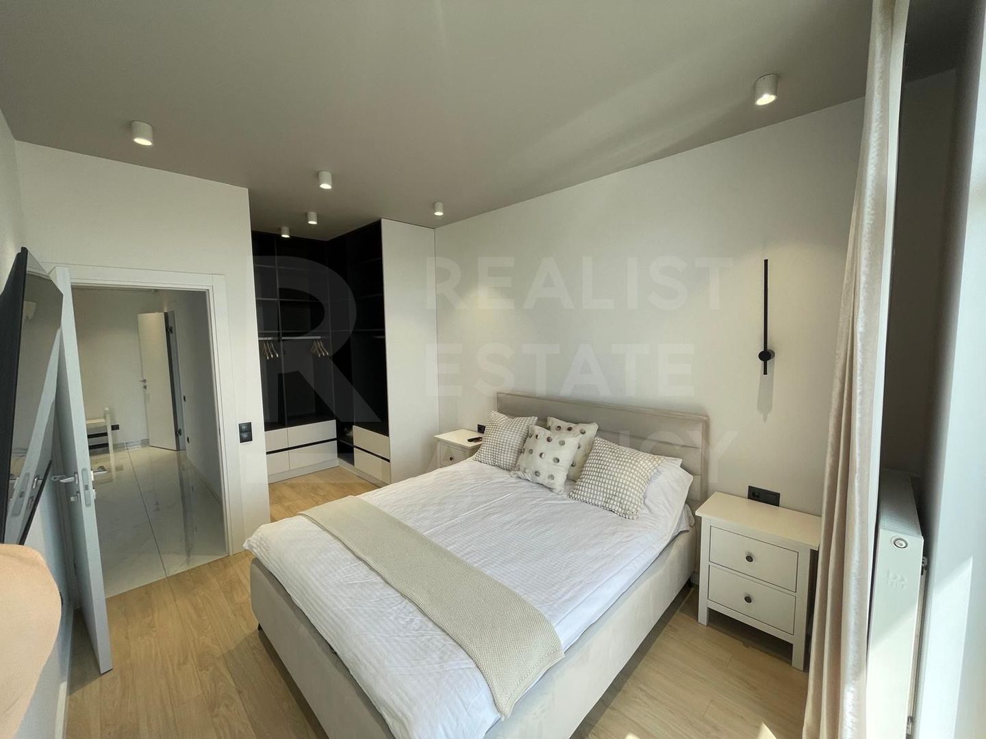 Chirie, apartament cu 2 camere, str. Petru Movilă, sectorul Centru - Poză 7