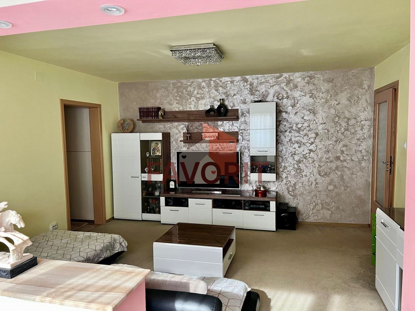 3 camere | centrala proprie | boxa | mobilat si utilat | zona excelenta | - Poză 2