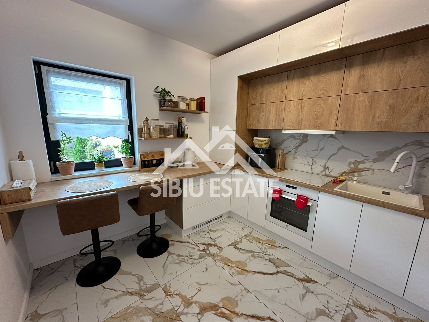 Apartament PREMIUM la villa 3 camere si gradina 120 mp. - Poză 6
