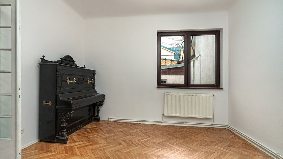 Piata Muncii - Decebal, casa 87 mp totali, 179 mp curte libera, - Poză 21