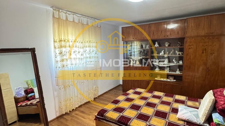 Casa de vanzare parter+etaj / 7 camere/ 1550mp teren+ 240mp utili+garaj / Dancu - Poză 6