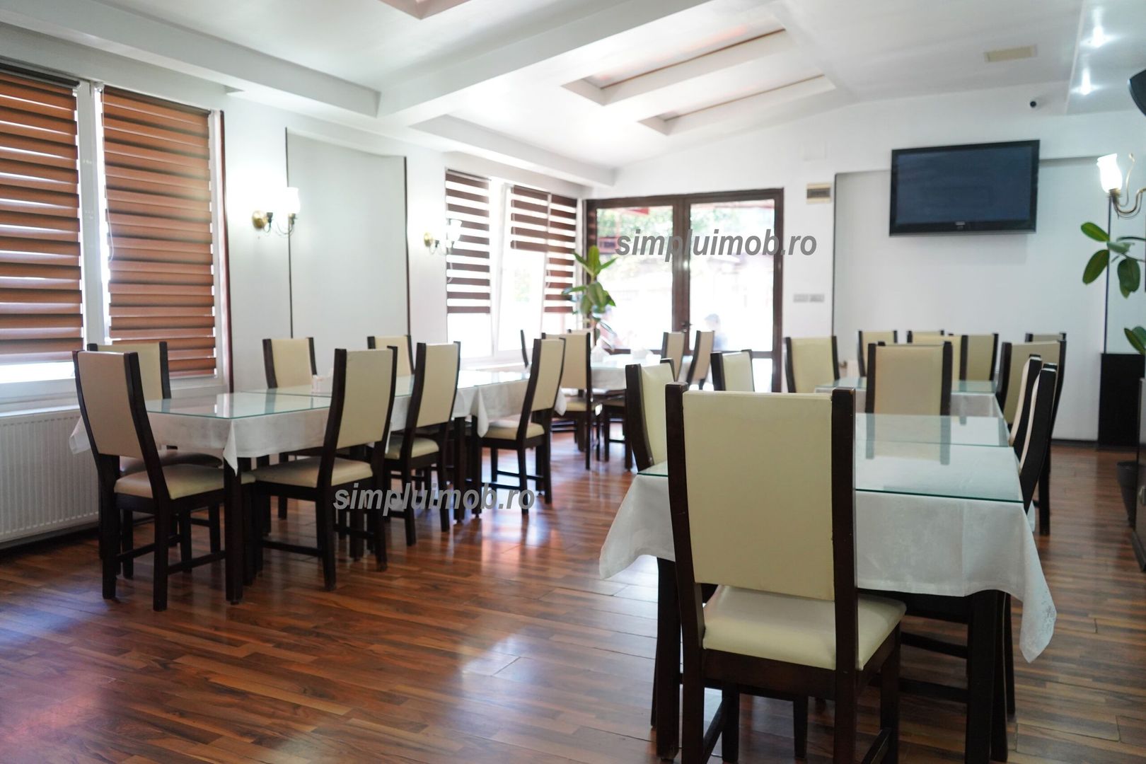 Clădire business P+4E Sector 3 1352 mp hotel clinica birouri - Poză 3