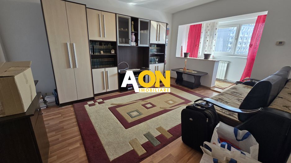 Apartament 2 Camere Decomandat,cu Vedere Spre Catedrala - Poză 2