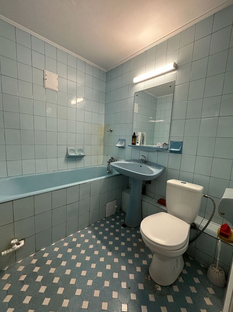 Apartament incapator cu trei camere, zona Vatra Luminoasa - Poză 11