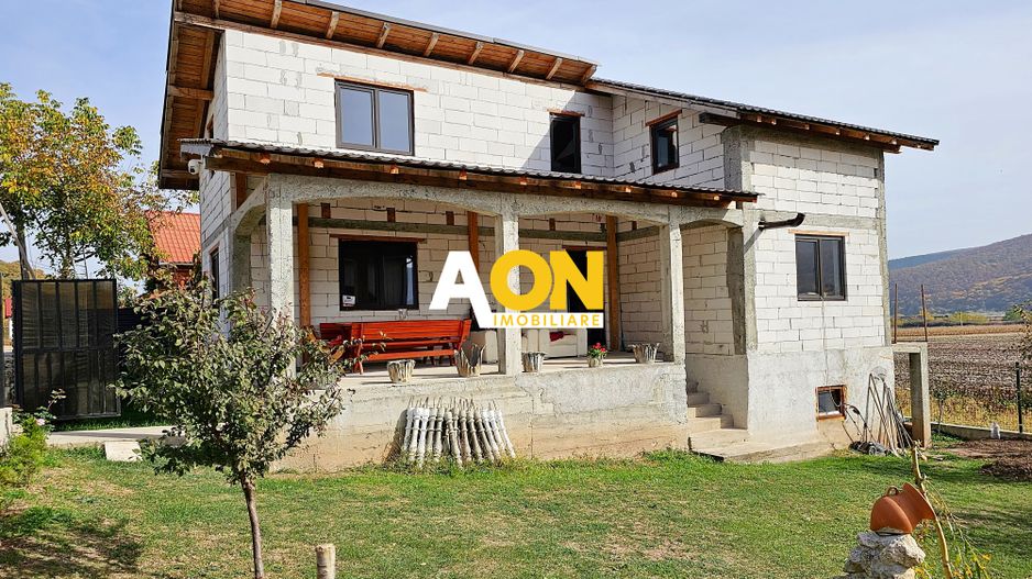 Casa semifinisata in zona pitoreasca, langa padure, 450 mp teren, Sard - Poză 2