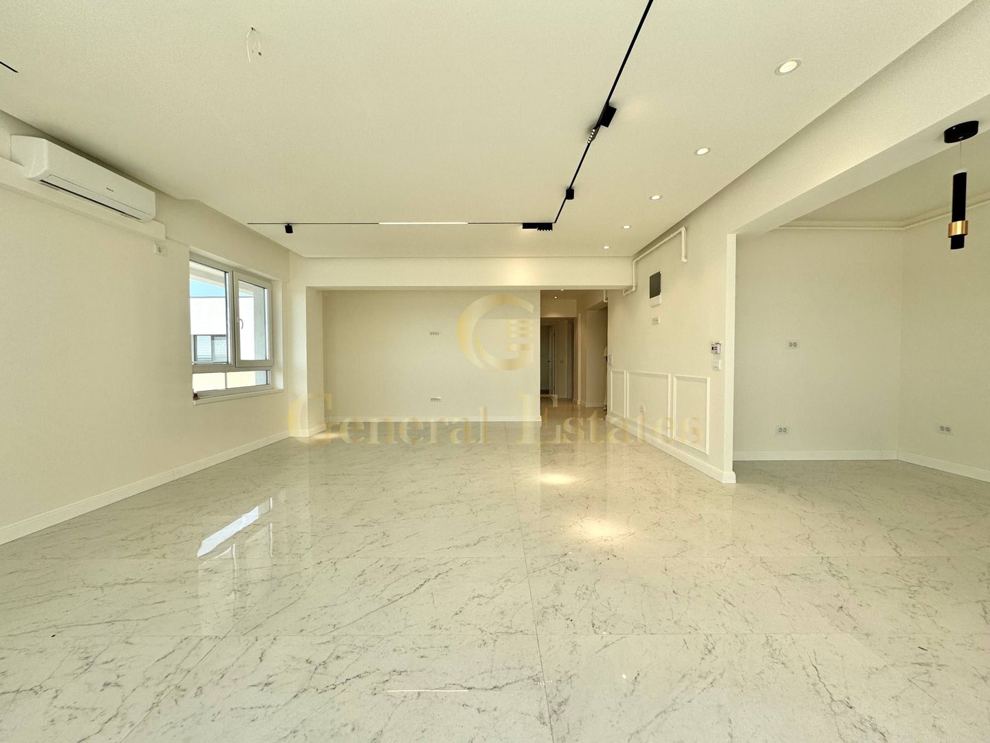 Vânzare Penthouse cu Terasă generoasă în Complexul Atrium Garden - Poză 9