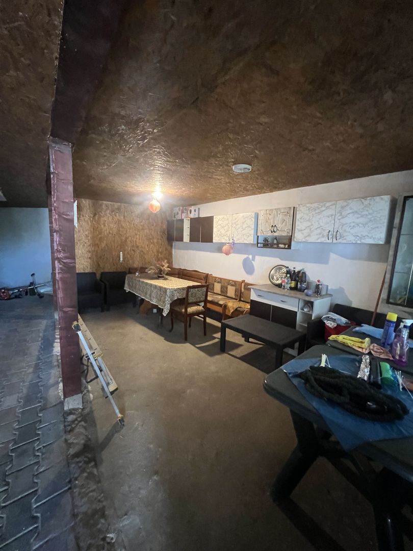 vand casa in Schela,gaz la poarta - Poză 13