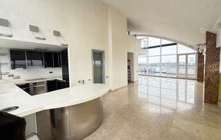 Penthouse Unic cu Terase de 100 mp