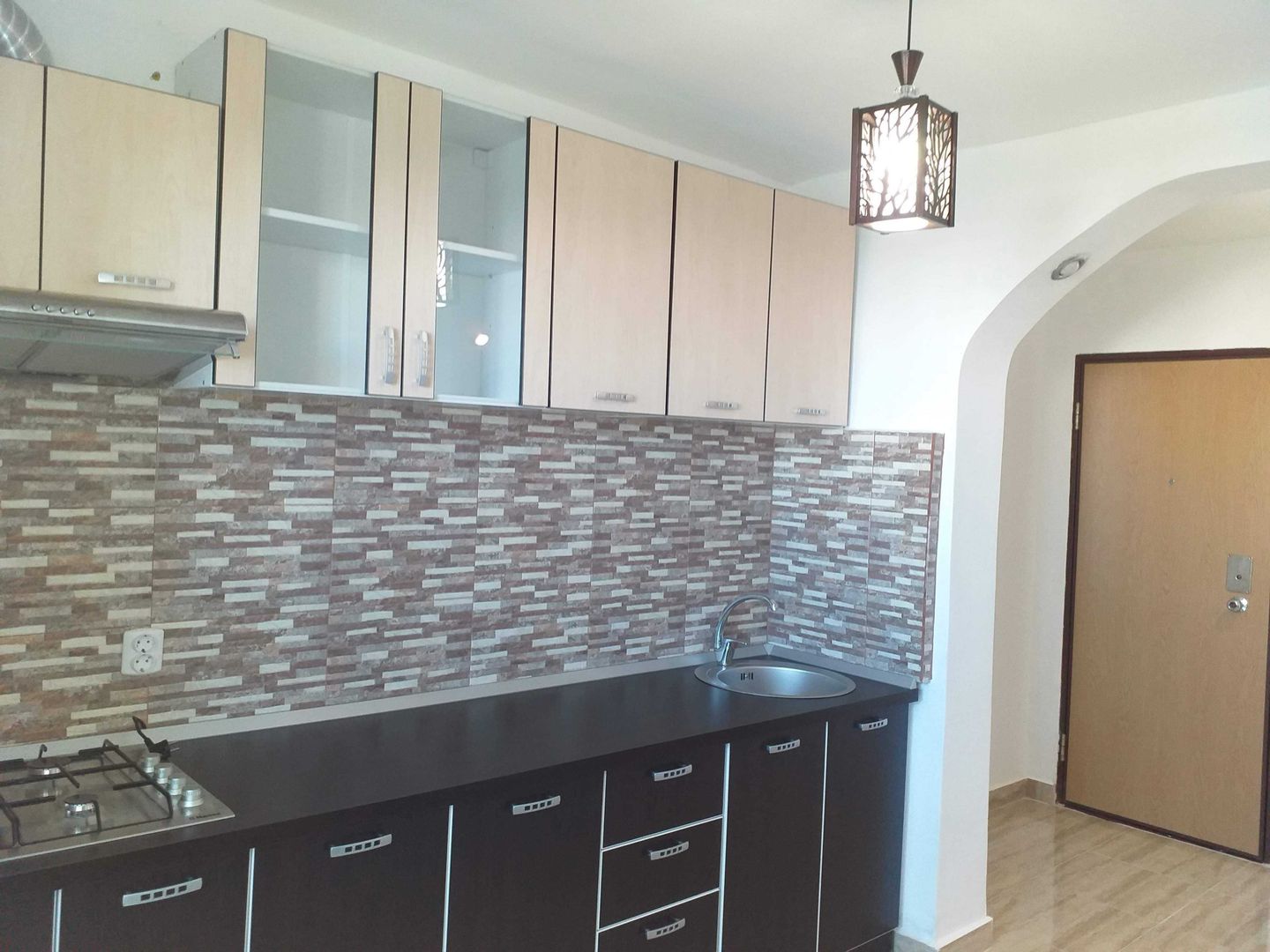 2 camere decomandat renovat complet, 5 minute metrou Costin Georgian - Poză 5