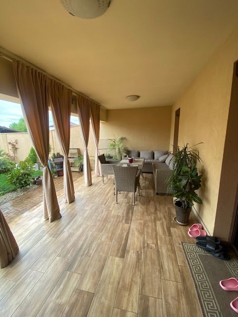 Duplex cu piscina Dumbravita Zona PADURE - Poză 31