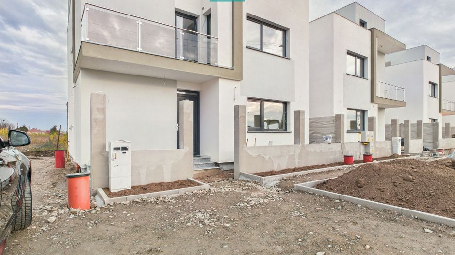 Vilă ultramodernă cu 4 camere în Gai - Poză 14