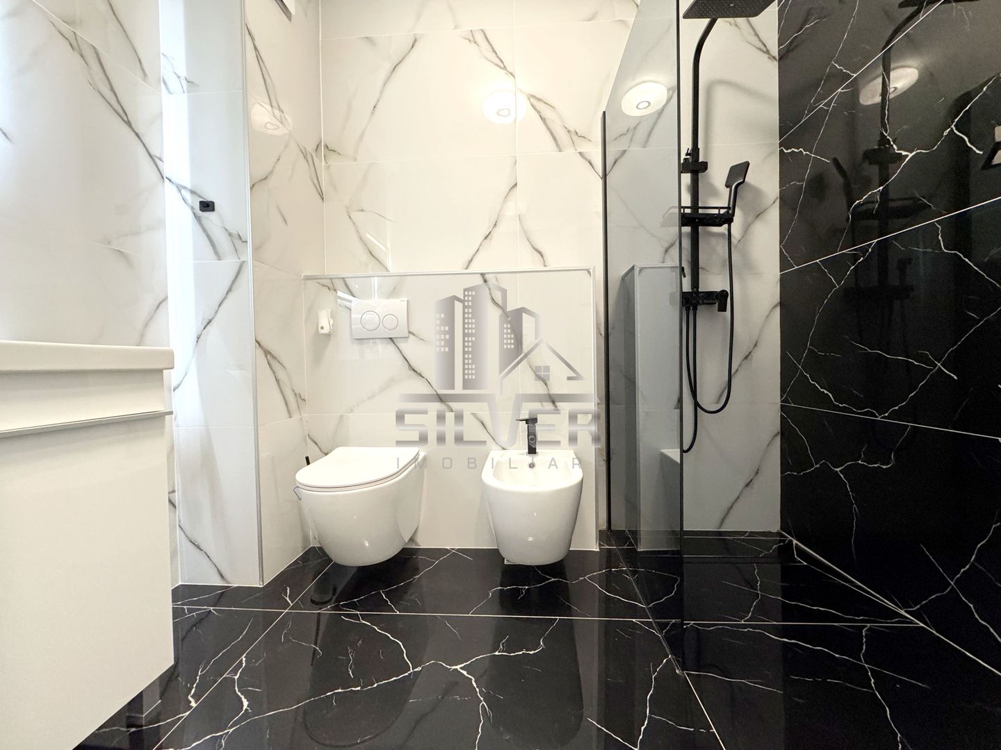 Apartament cu 2 camere la cheie in West City Tower. - Poză 7