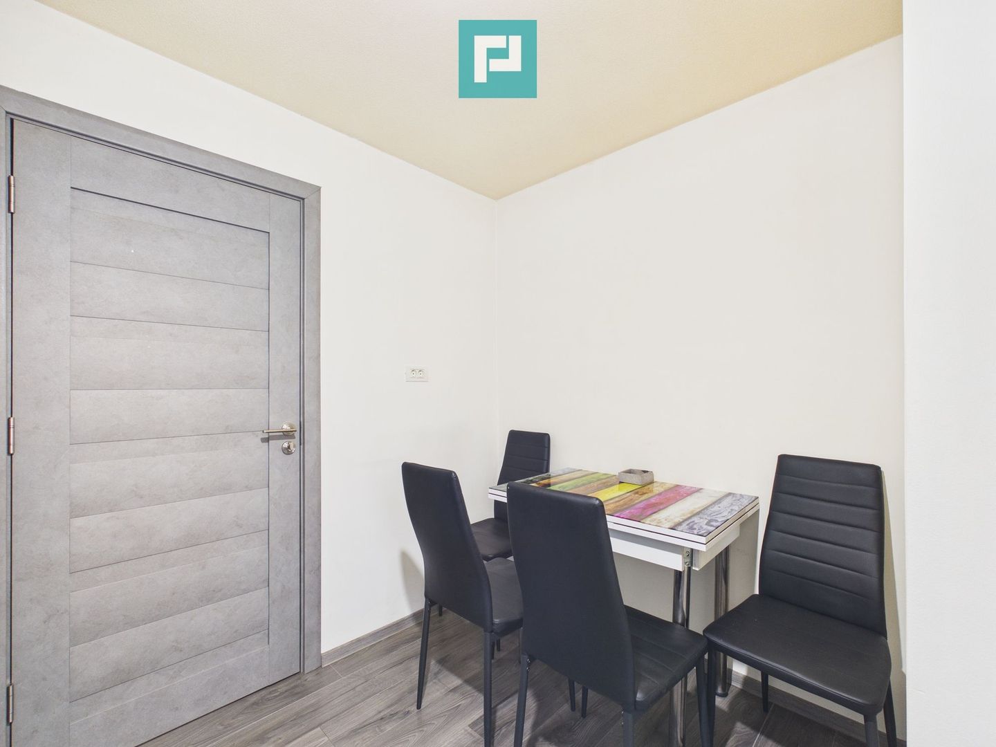 Apartament modern, la cheie în Micălaca - Poză 11