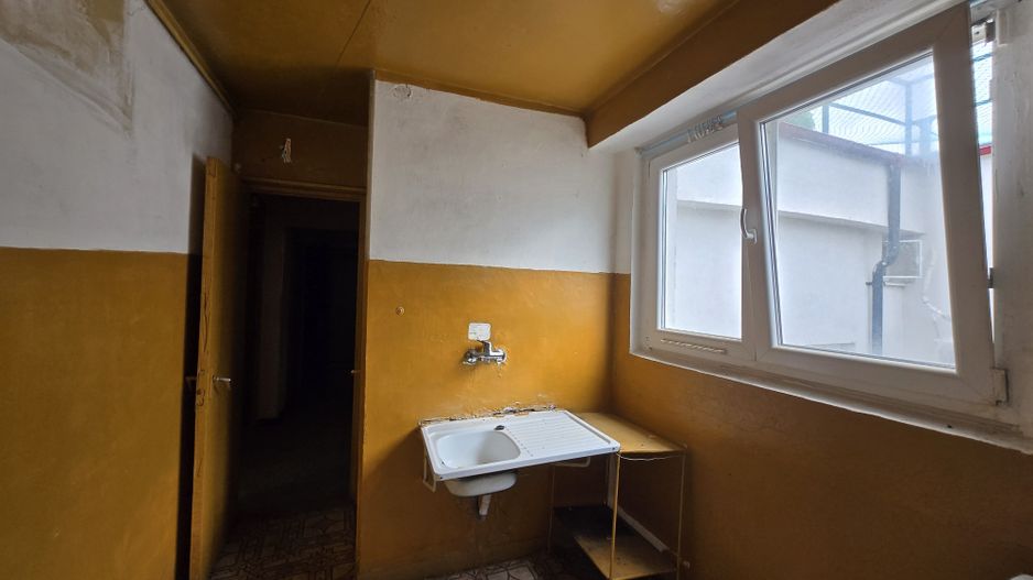 2 CAMERE ^ Plaza Romania ^ decomandat ^ baie cu geam ^ COMISION 0% ^ bloc tip P - Poză 6