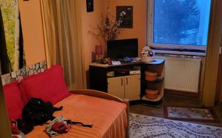 Vând apartament cu 3 camere în Dambu - Poză 2