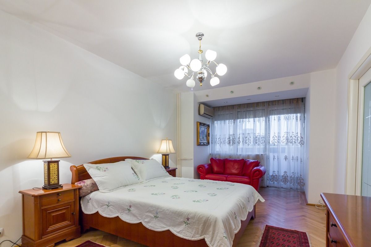 4 Camere de inchiriat, zona Libertății-vedere CASA POPORULUI - Poză 6