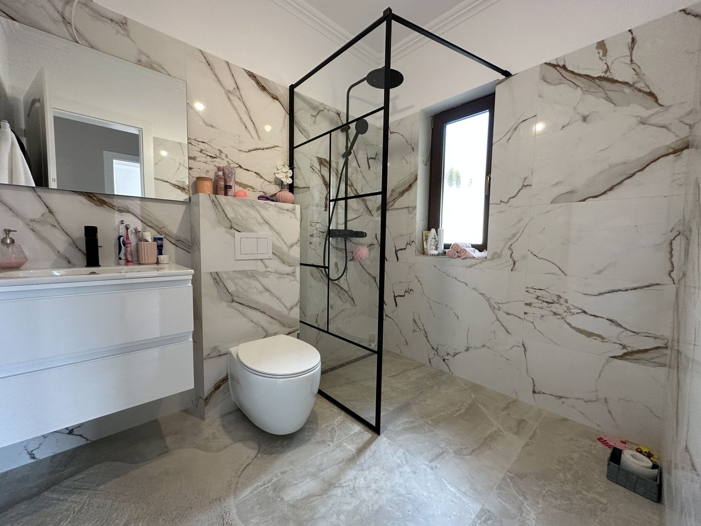 Duplex despartit prin spatiu tehnic  - teren 500mp - Poză 4