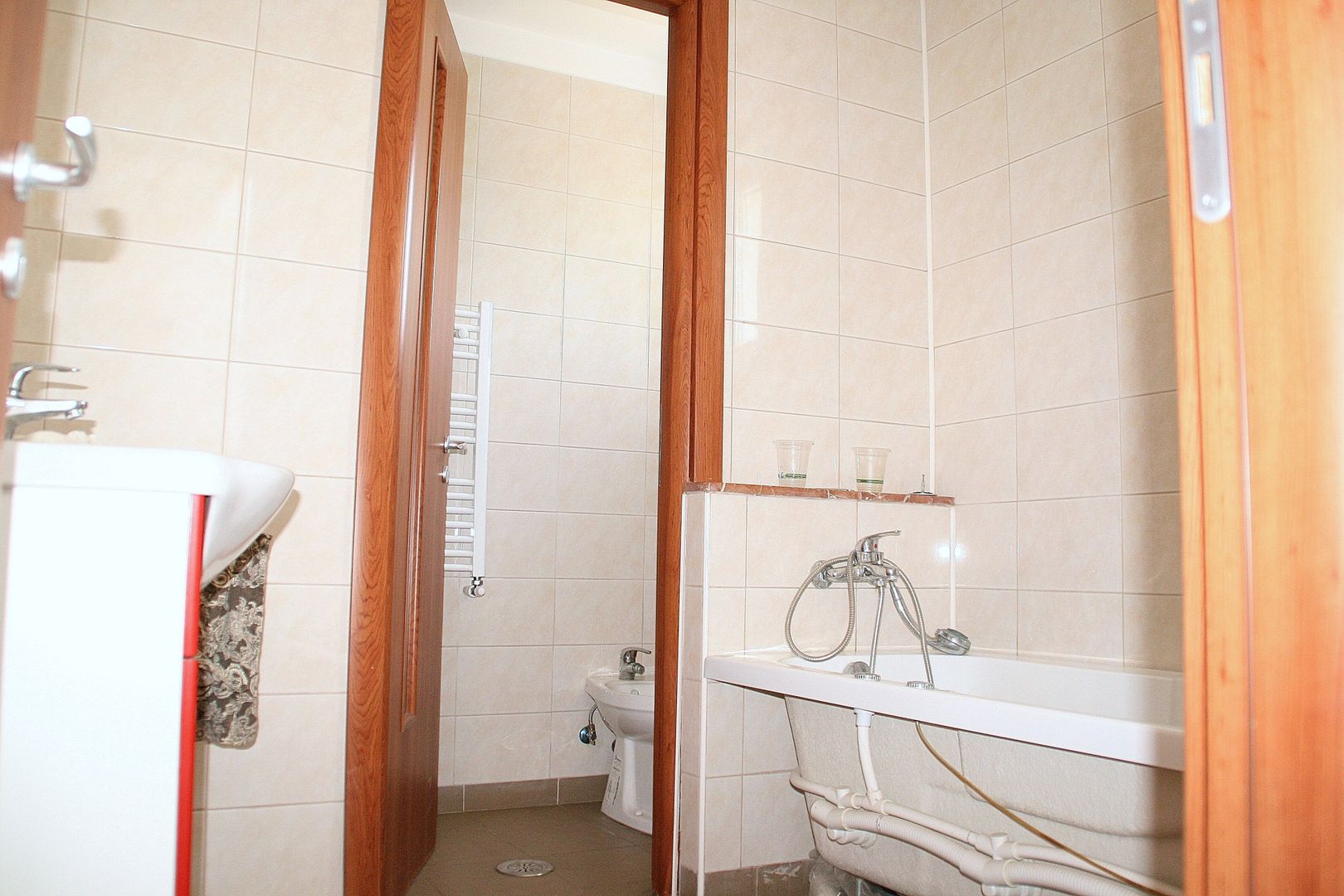 BRANESTI, cu deschidere la Balta Branesti, inchiriere vila 7 camere - Poză 8