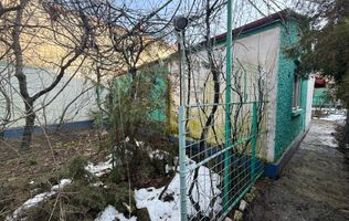 "Casa bunicii" pe un lot de teren de 307 mp