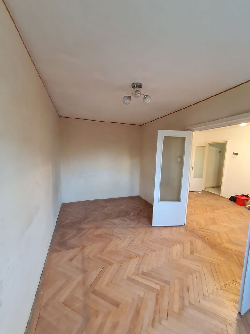 Apartament modest 2 camere zona Sagului - Poză 6