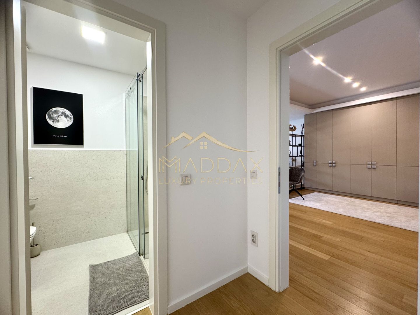 Apartament cu 4 camere *200mp* + 1 Parcare // Herastrau - Lake View - Poză 31