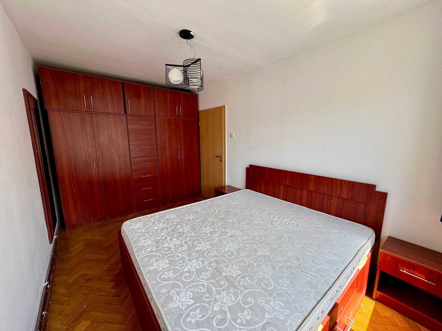Sagului | 3 Camere | Decomandat | Mobilat si Utilat. - Poză 2