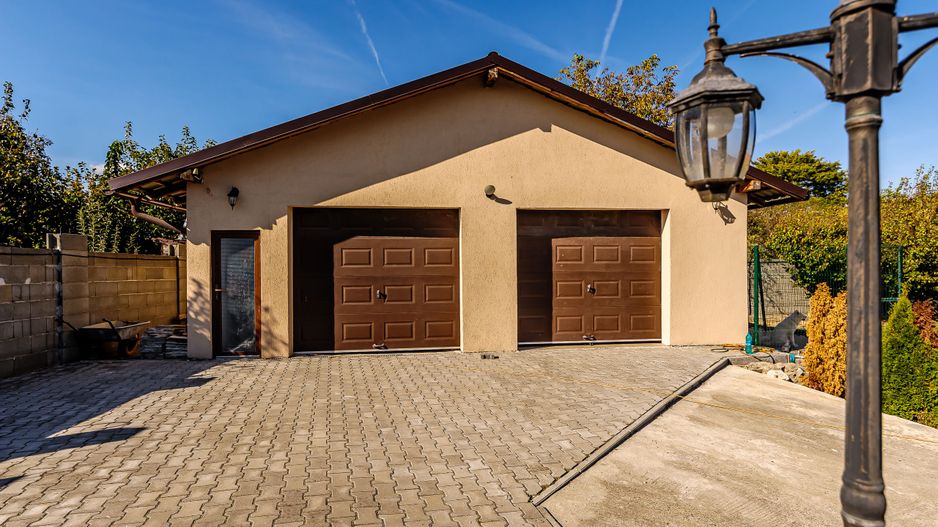 Vilă nouă independentă energetic și 1117 mp teren - Poză 16