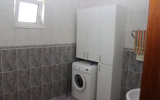 Casă / Vilă cu 3 camere de vânzare în zona Bartolomeu - Poză 25