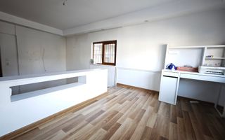 Apartament 4 camere, vilă, 120 mp, Hala Traian, investiție - Poză 4