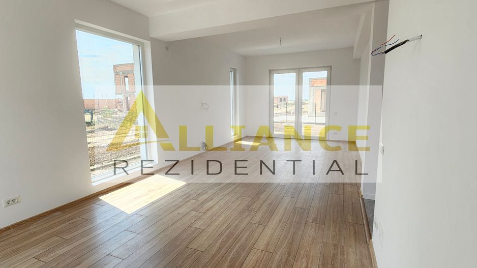 Casa 4 Camere | 200 M de Blv. | Curte amenajata - Poză 5