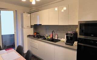 Apartament cu 3 camere, etaj 1, parcare inclusă, acces privat. - Poză 4
