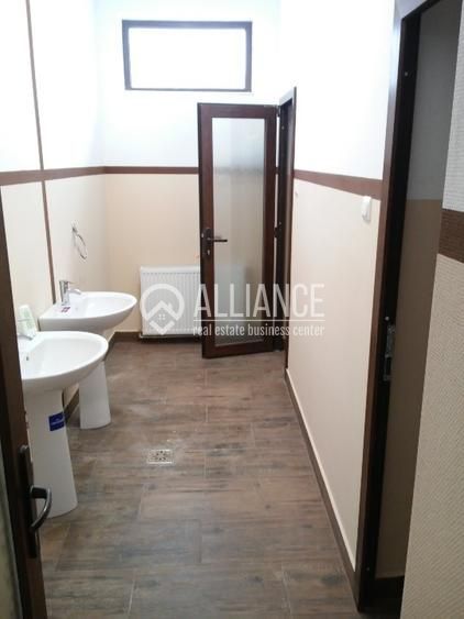 Spatii birouri si comerciale in cladire birouri ultracentral,langa magazin Tomis - Poză 2