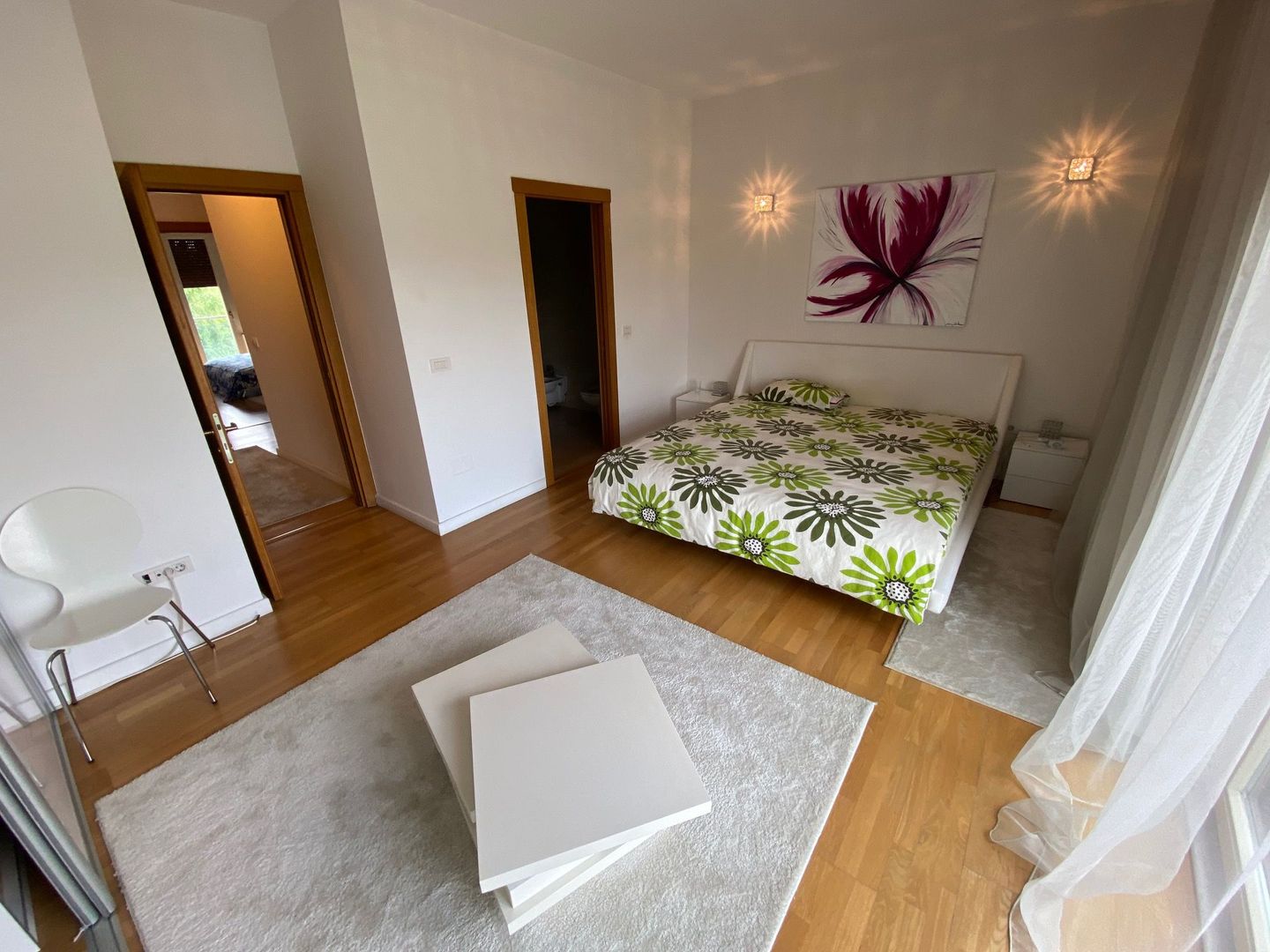 Spatios si modern cu garaj subteran - Poză 11