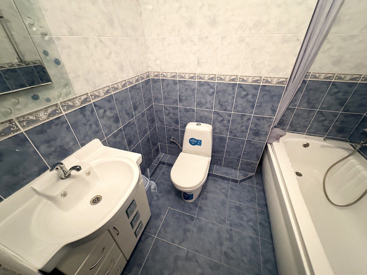 Vând Apartament cu 4 camere100 м². Poșta Veche. - Poză 18