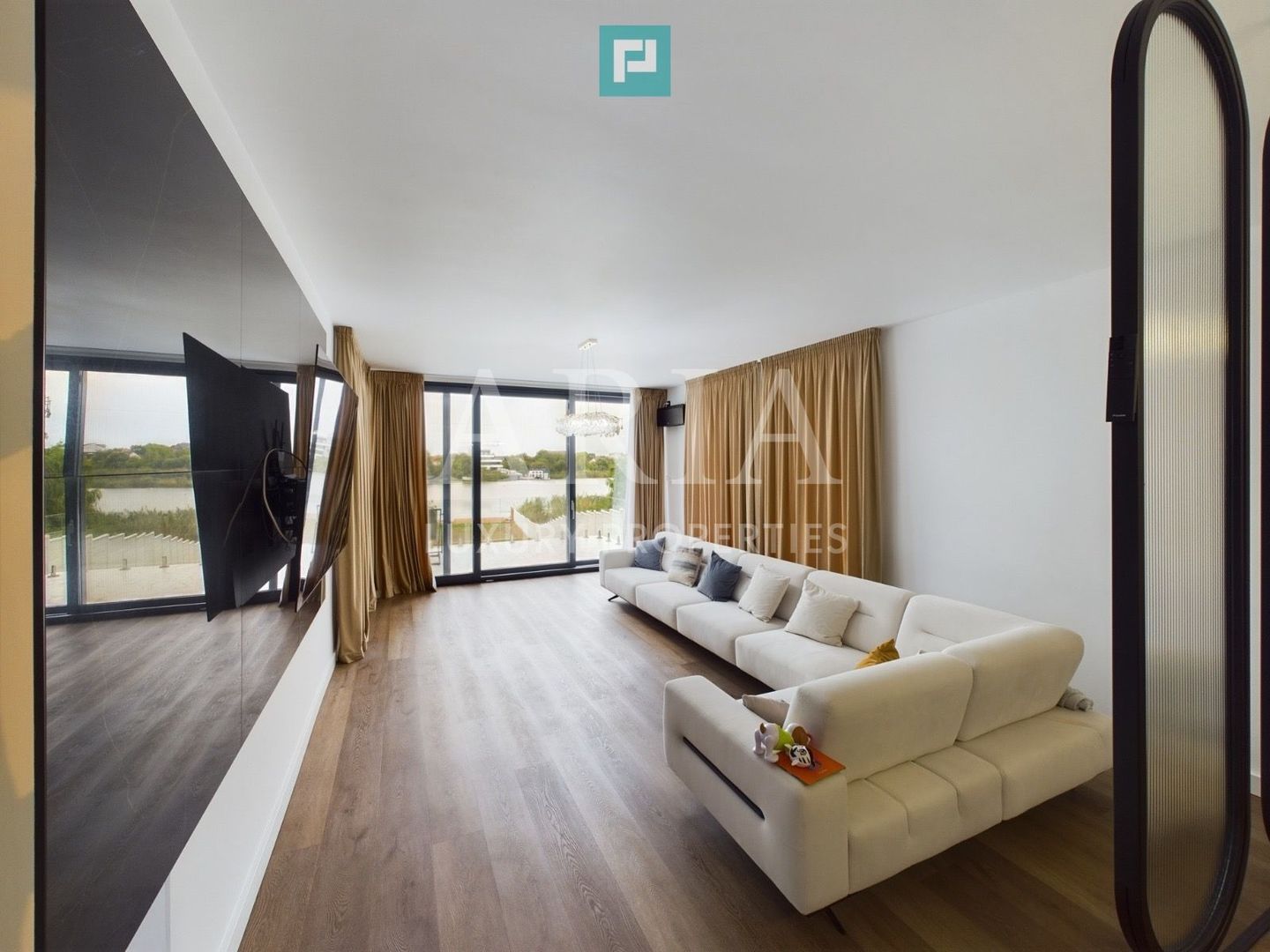 WATERFRONT VILLA 2024 FIRST RENT POOL - Poză 20