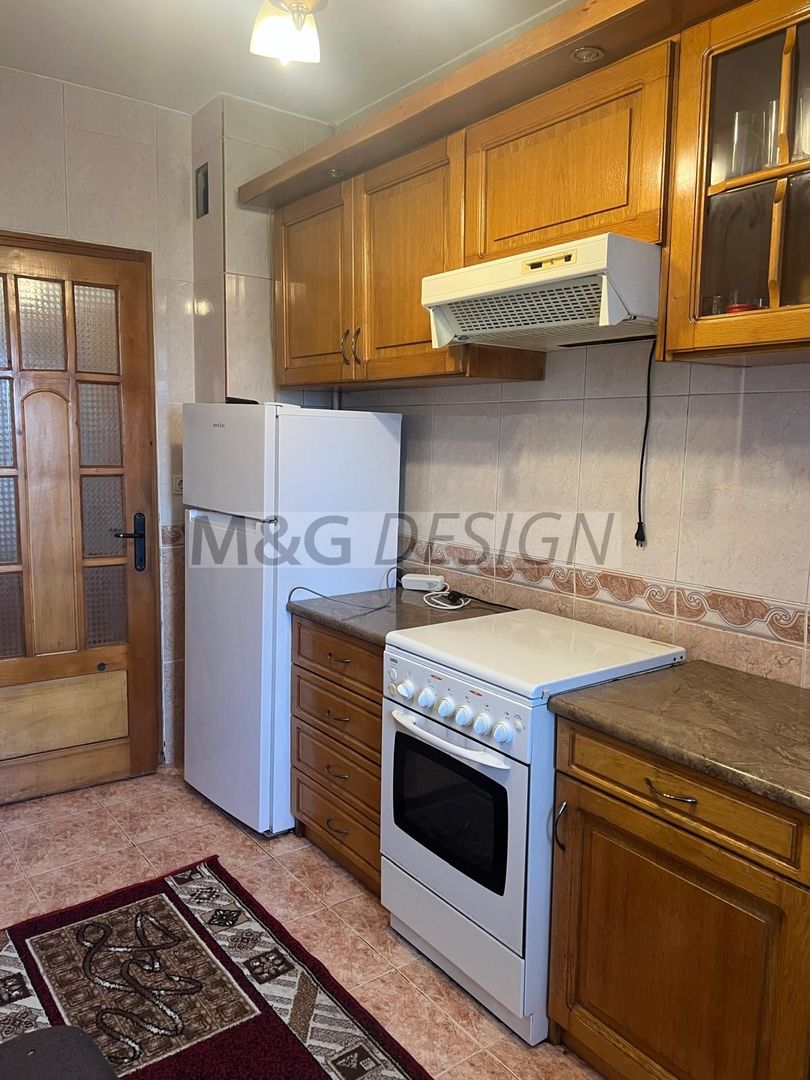 Inchiriez 3 camere decomandate zona Complex - Poză 15