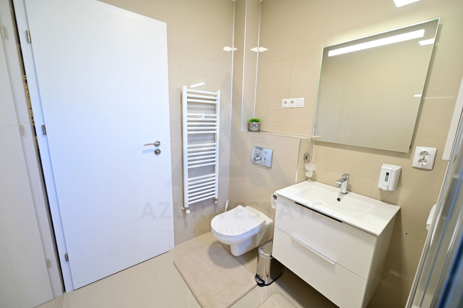 Apartament modern 3 camere 76 mp etaj 4/8 lift zona Doamna Stanca - Poză 13