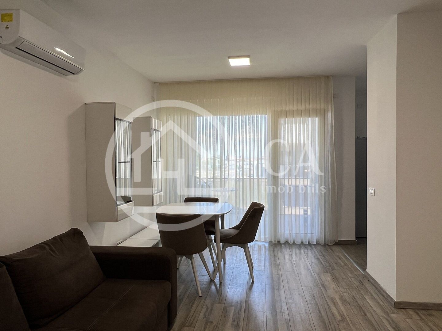 Apartament cu 2 camere de inchiriat in West Residence Oradea - Poză 9