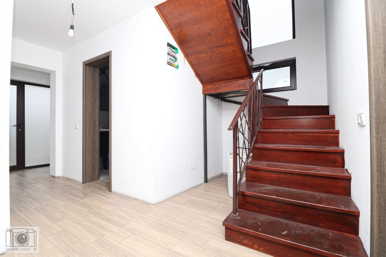 Soluție Locativă pentru Firme: Vilă cu Capacitate Mare în Ciorogarla - Poză 12