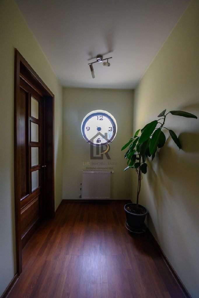 Vilă 5 camere 240 mp, mobilata,teren 806 mp – Platou Galata, Iași - Poză 13