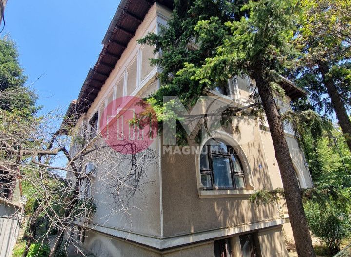 Vila cu arhitectura deosebila de vanzare- Primaverii- televiziune - Poză 3