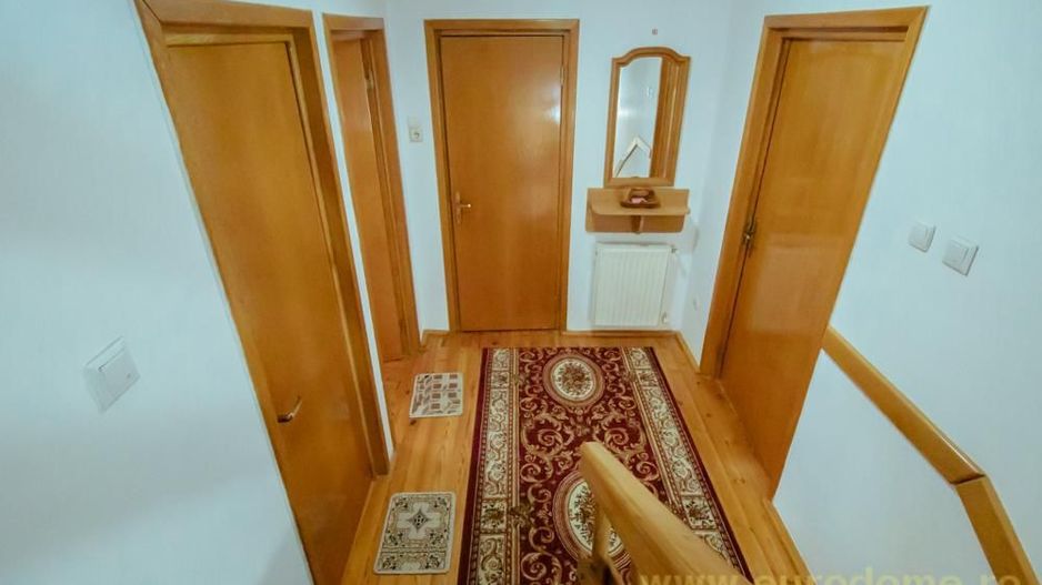 Casa renovata, mobilata si utilata complet - Poză 23