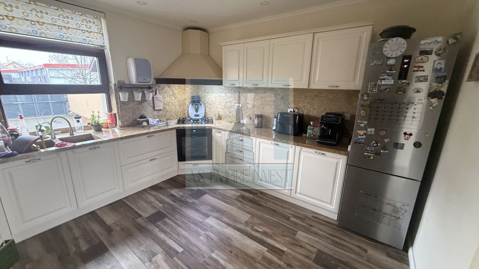 COMISION 0% Casa/Villa 9 camere, singur in curte-zona Tractorul/Brasov - Poză 16