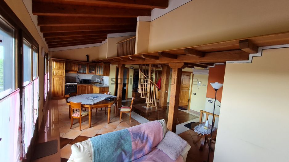 SAPIENT IMOBILIARE / Apartament deosebit - str. Cuza Vodă - Poză 2