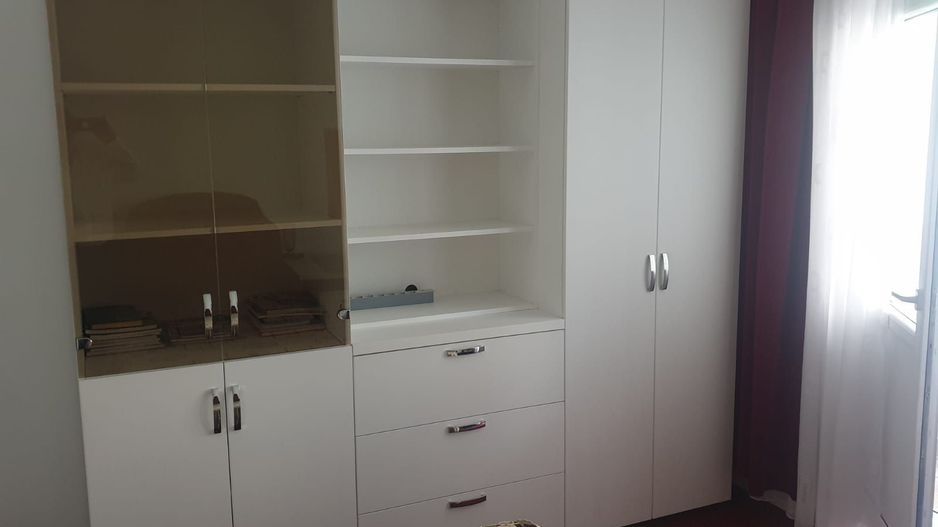 De vanzare apartament, spatios, mobilat | 4 camere | Mall Vitan - Poză 8