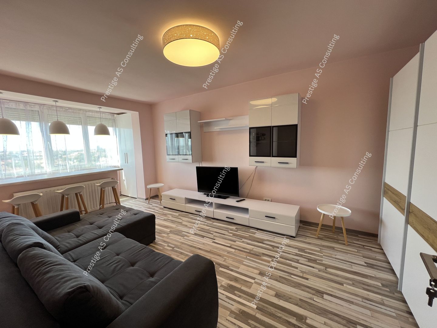Apartament Decomandat 3 Camere | Etaj 10 | Centru de Afaceri-Olimpia - Poză 2